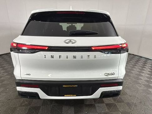 Used 2024 INFINITI QX60 Pure AWD/4WD image 3