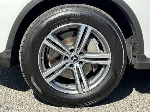 Used 2020 Mercedes-Benz GLC 300 image 32