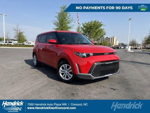 Certified 2025 Kia Soul LX image 1