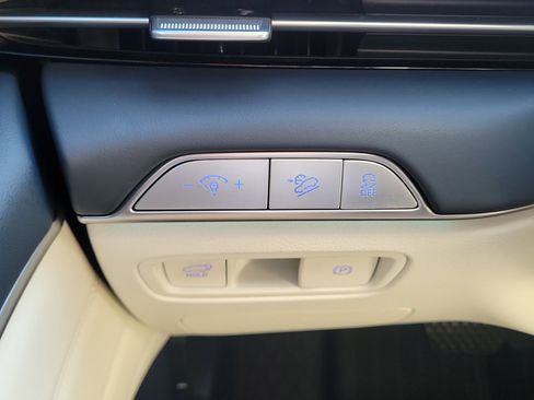 Used 2025 Genesis GV80 3.5T Prestige AWD/4WD image 25
