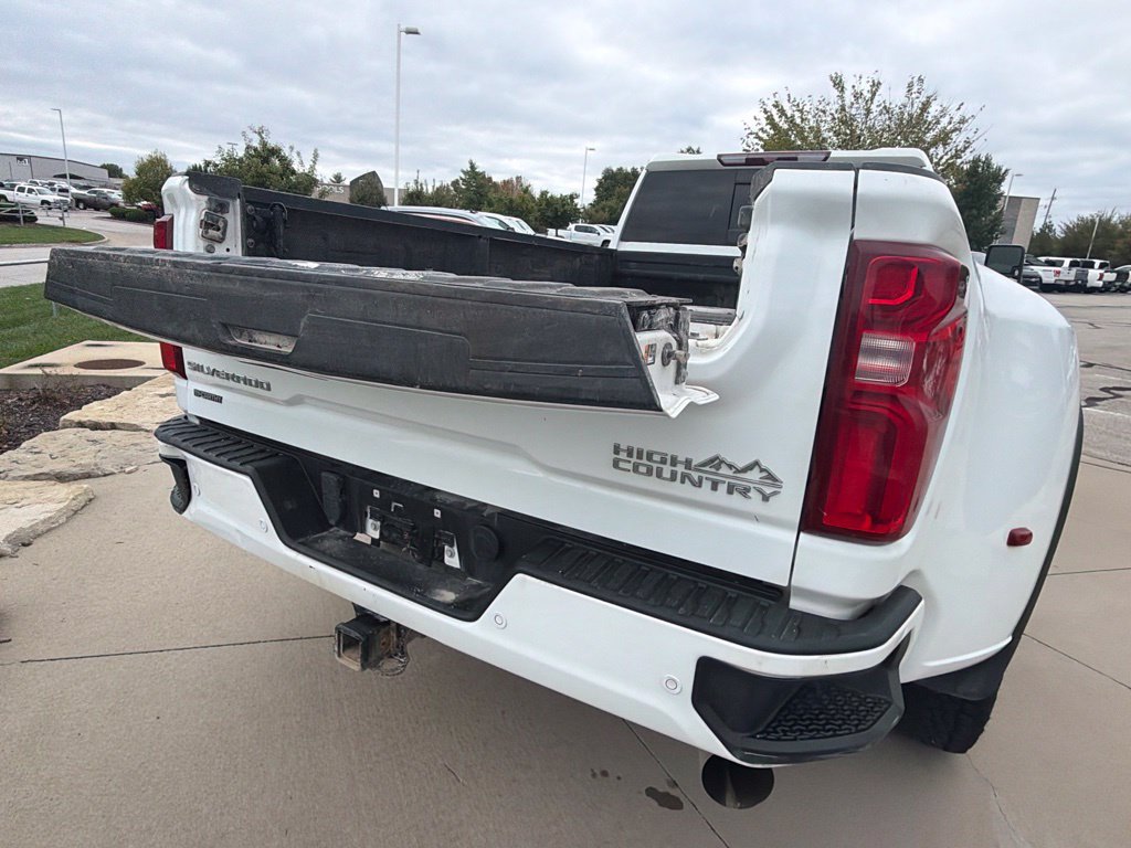 Used 2022 Chevrolet Silverado 3500 High Country w/ Safety Package II AWD/4WD image 47