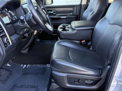 Used 2017 RAM 1500 Laramie image 11