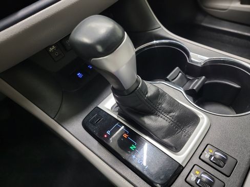 Used 2017 Toyota Highlander XLE image 27