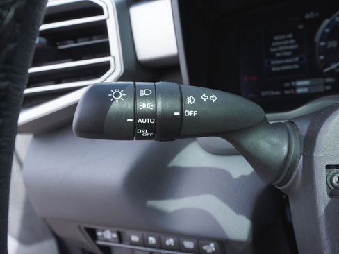 Used 2024 Toyota Tundra Limited image 19