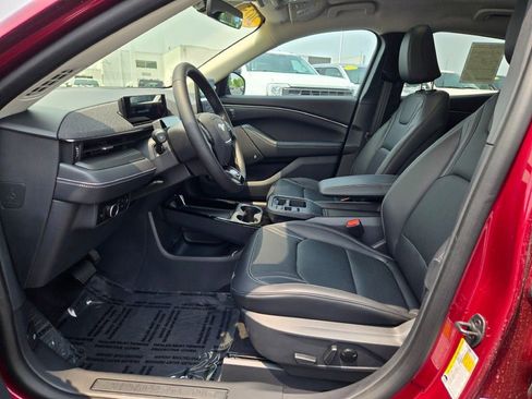 New 2025 Ford Mustang Mach-E Premium image 23