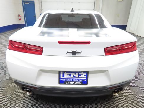 Used 2018 Chevrolet Camaro LT RWD image 32