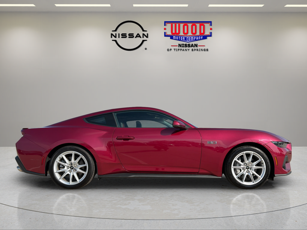 Used 2025 Ford Mustang GT Premium RWD image 2