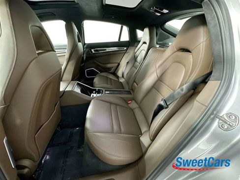 Used 2022 Porsche Panamera GTS image 13