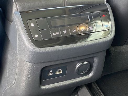 Certified 2022 INFINITI QX60 Luxe w/ Performance Audio Package image 16