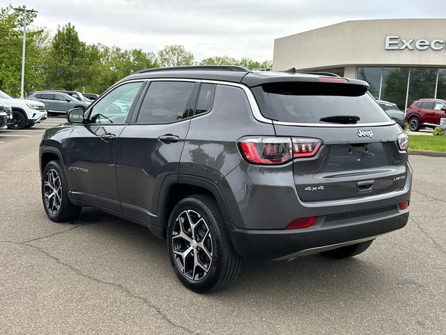 Used 2024 Jeep Compass Limited AWD/4WD image 4