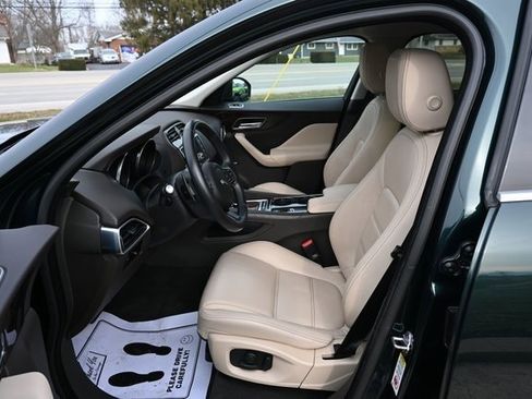 Used 2017 Jaguar F-PACE Prestige image 26