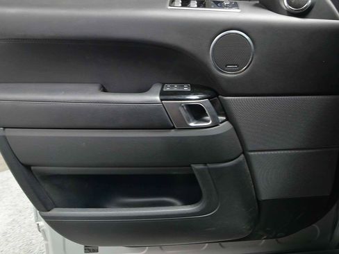 Used 2022 Land Rover Range Rover Sport HST image 6