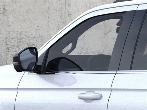 New 2025 Ford Expedition Active image 20