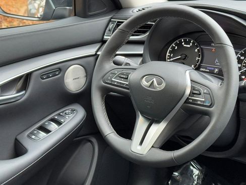 Used 2025 INFINITI QX50 Luxe image 13