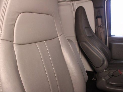 Used 2023 GMC Savana 2500 Extended image 10