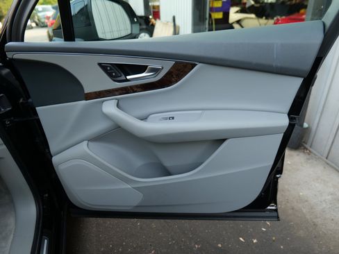 Used 2019 Audi Q7 2.0T Premium w/ Convenience Package image 32