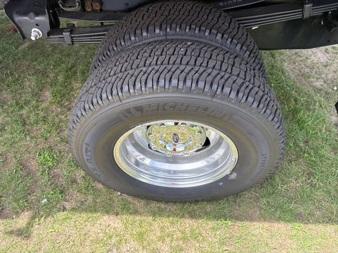 New 2026 Ford F350 XL w/ XL Chrome Package AWD/4WD image 17