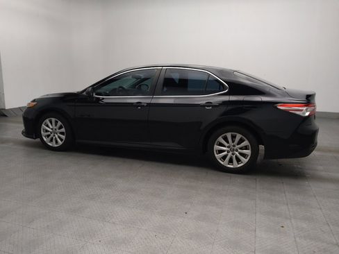 Used 2018 Toyota Camry LE FWD image 3