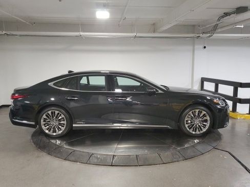 Used 2019 Lexus LS 500h AWD image 9