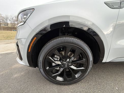 Used 2023 Kia Sorento SX image 37