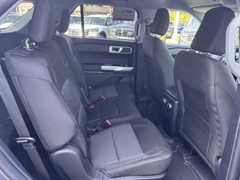 Certified 2022 Ford Explorer XLT image 17