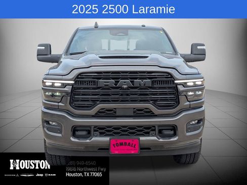 New 2025 RAM 2500 Laramie AWD/4WD image 8