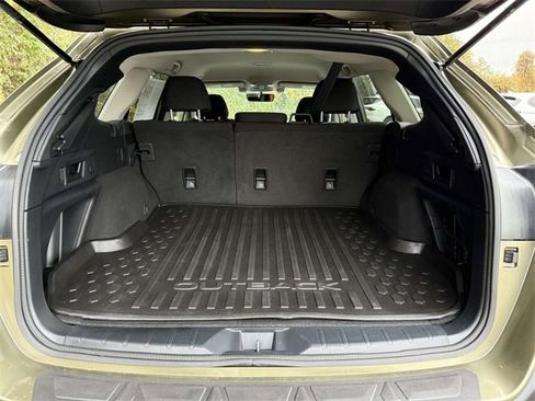 Used 2021 Subaru Outback Premium image 11