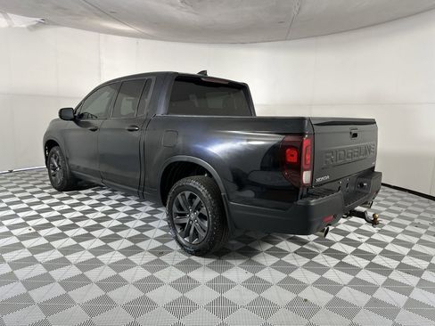 Used 2025 Honda Ridgeline Sport image 6