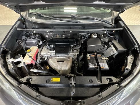 Used 2014 Toyota RAV4 XLE image 32