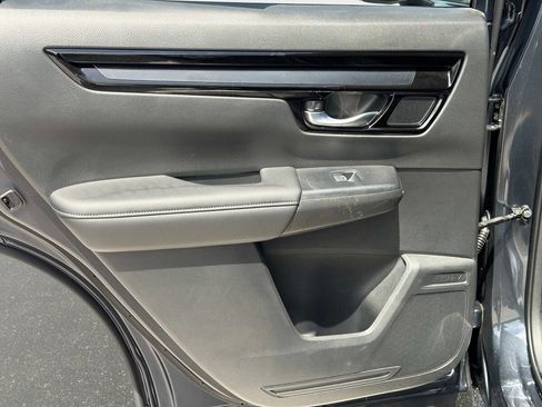 Used 2025 Honda CR-V EX-L image 10