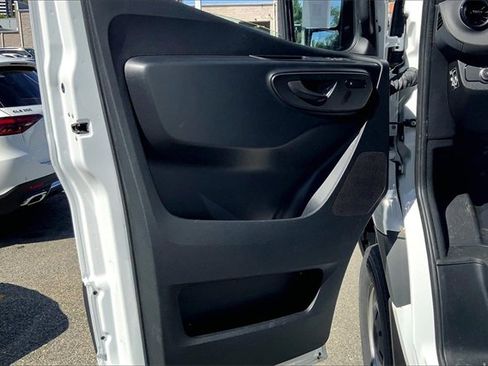 Used 2024 Mercedes-Benz Sprinter 2500 image 15