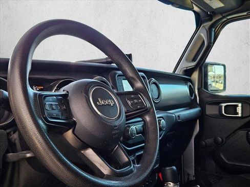 Used 2021 Jeep Gladiator Sport image 9