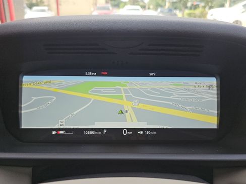 Used 2018 Land Rover Discovery HSE image 49