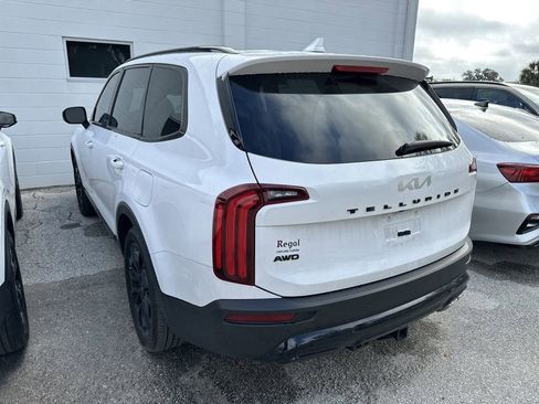 Certified 2022 Kia Telluride EX w/ EX Premium Package image 6