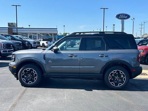 Used 2025 Ford Bronco Sport Outer Banks image 6