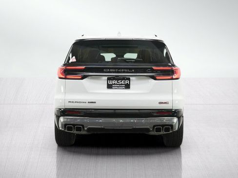 Used 2025 GMC Acadia Denali AWD/4WD image 4