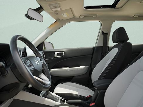 Certified 2023 Hyundai Venue SEL FWD image 22
