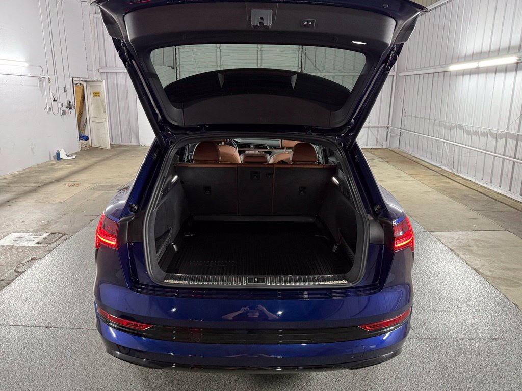 Used 2022 Audi e-tron Premium AWD/4WD image 48
