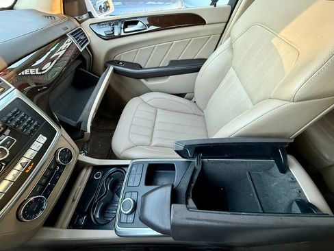 Used 2016 Mercedes-Benz GL 450 4MATIC image 20