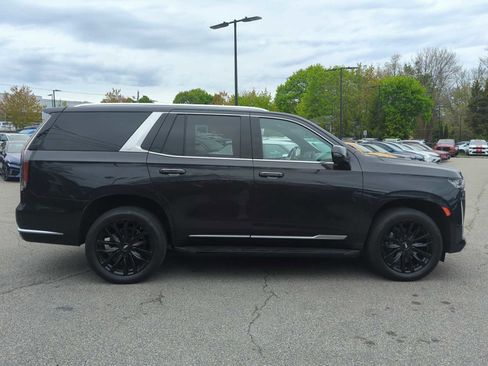 Used 2022 Cadillac Escalade Luxury AWD/4WD image 7