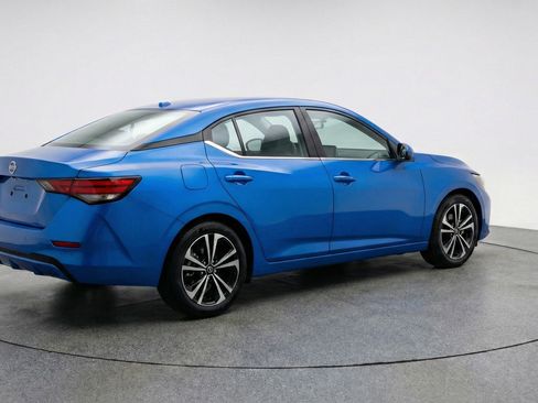 Used 2025 Nissan Sentra SV image 9