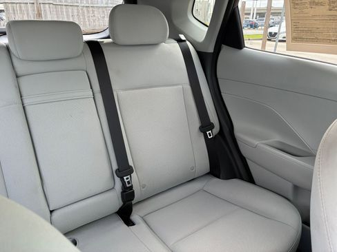 Used 2025 Hyundai Kona SEL AWD/4WD image 32