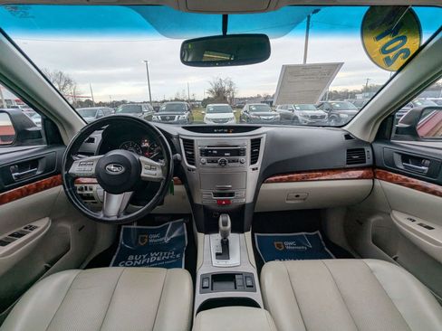 Used 2011 Subaru Outback 2.5i Limited w/ PWR Moonroof Pkg image 12