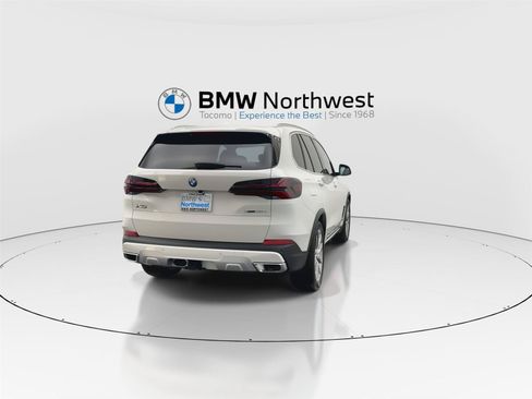 New 2026 BMW X5 xDrive50e w/ Climate Comfort Package AWD/4WD image 2