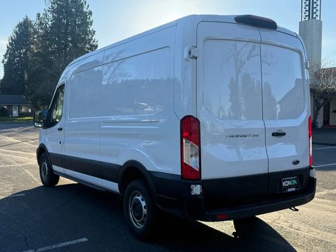 Used 2023 Ford Transit 250 Medium Roof image 3