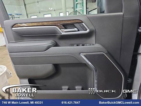 New 2026 GMC Sierra 2500 SLE image 25