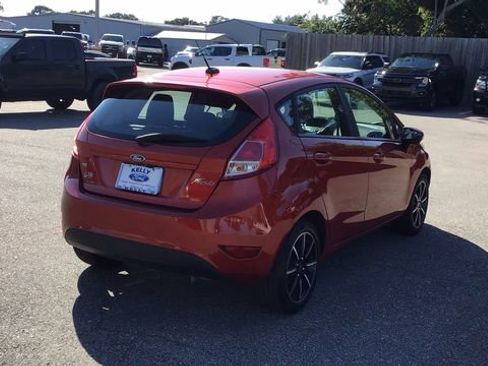 Used 2018 Ford Fiesta SE w/ Cold Weather Package image 5