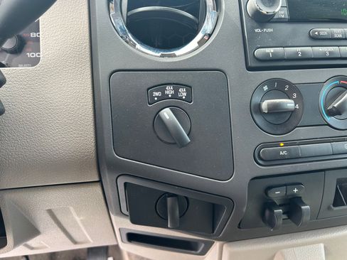 Used 2009 Ford F250 XLT image 19