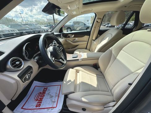 Used 2022 Mercedes-Benz GLC 300 4MATIC image 10