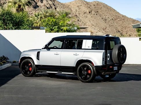 Used 2023 Land Rover Defender 110 X image 9